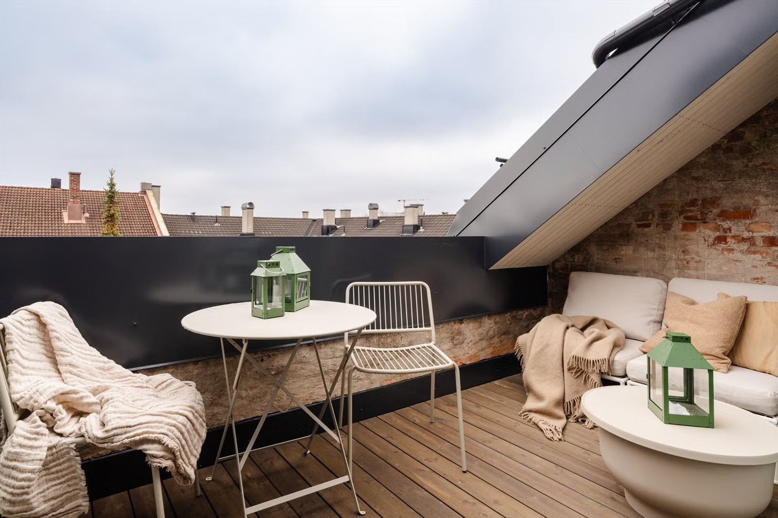 Private rooftop terrace of the Living Under the Sky attic apartment in Oslo by IK-architects